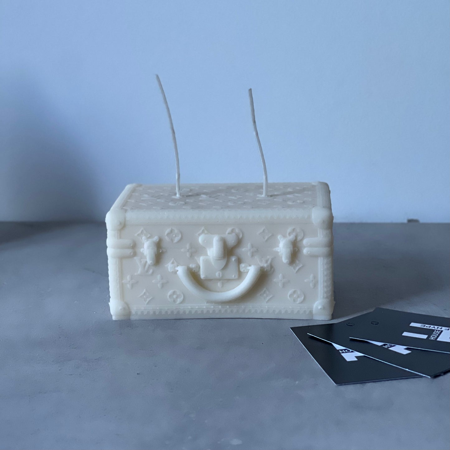 LV Trunk Candle