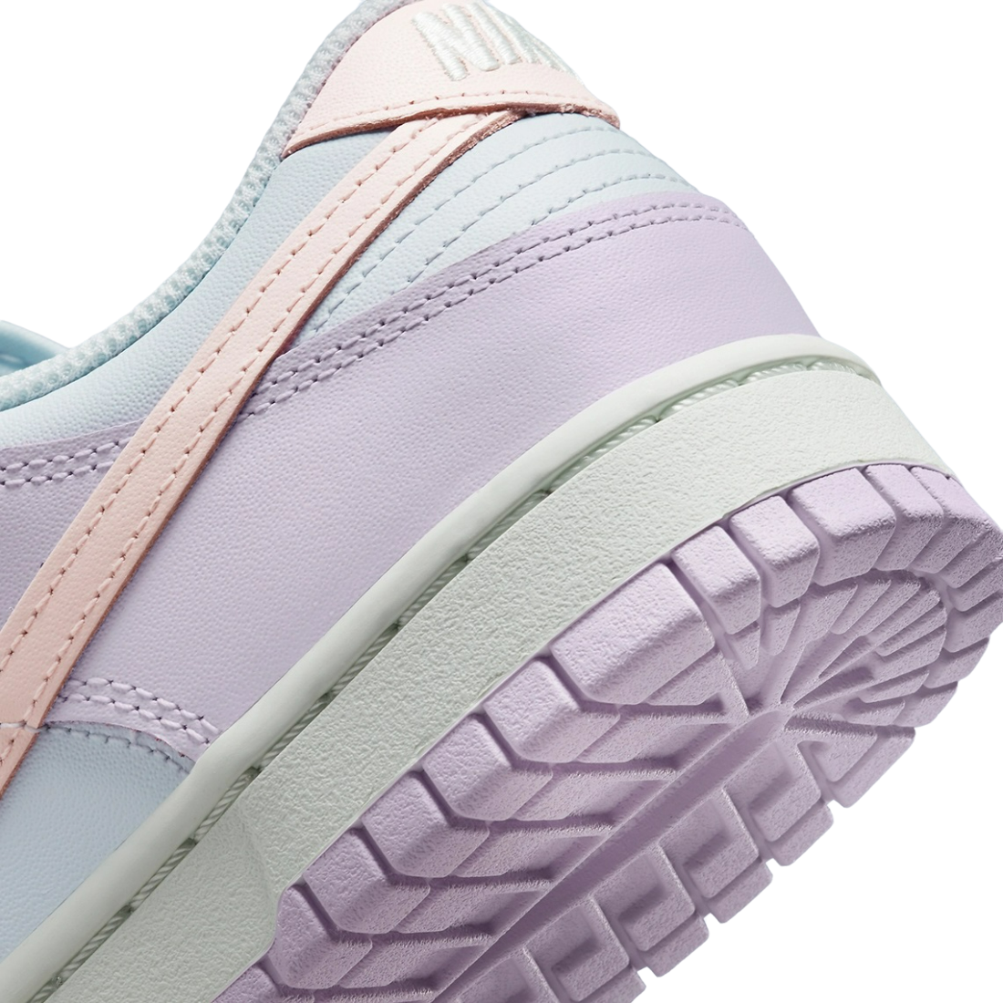 Nike Dunk Low - Easter (W)