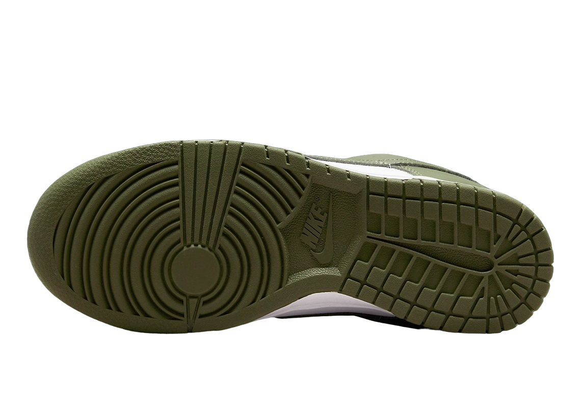 Nike Dunk Low - Medium Olive (W)