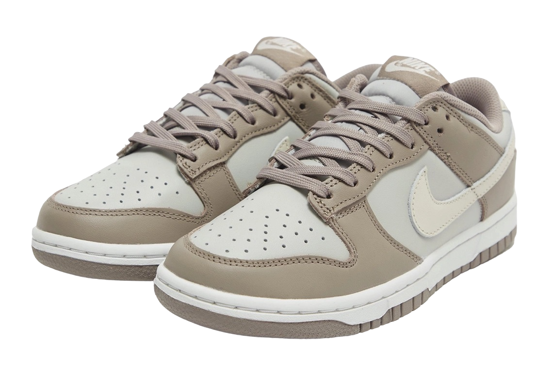 Nike Dunk Low - Bone Beige (W)