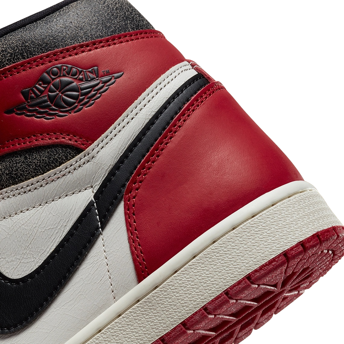 Air Jordan 1 High OG - Chicago "Lost & Found"